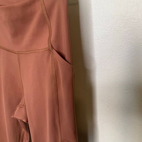 Girlfriend Collective High Waist With Pockets Leggings - Picture 4 of 7